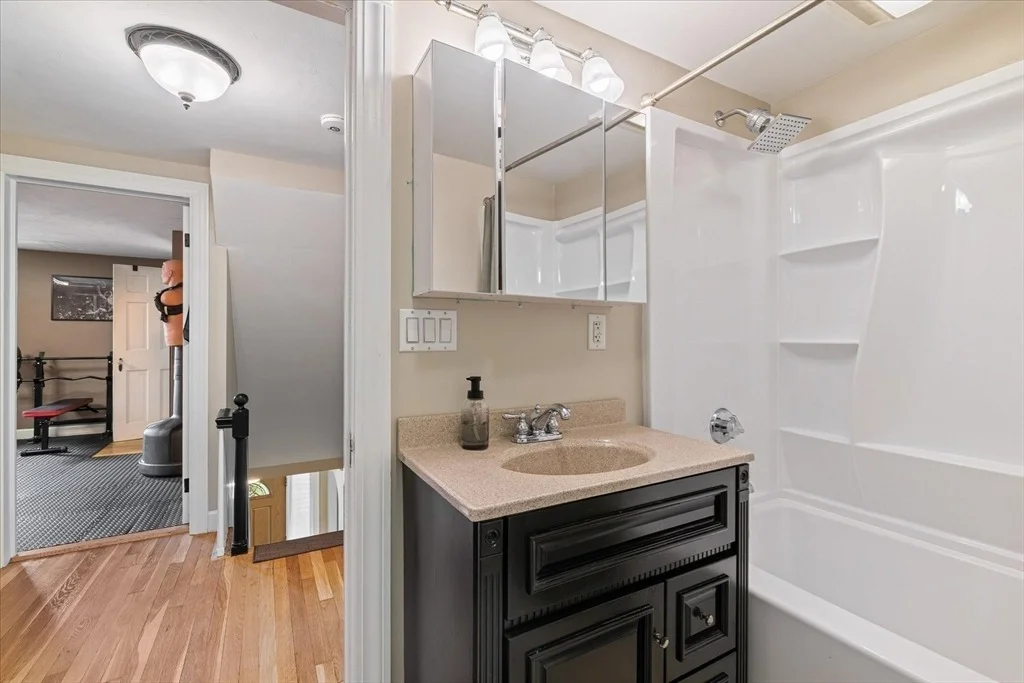 Photo of 30 Saint Elmo Rd
