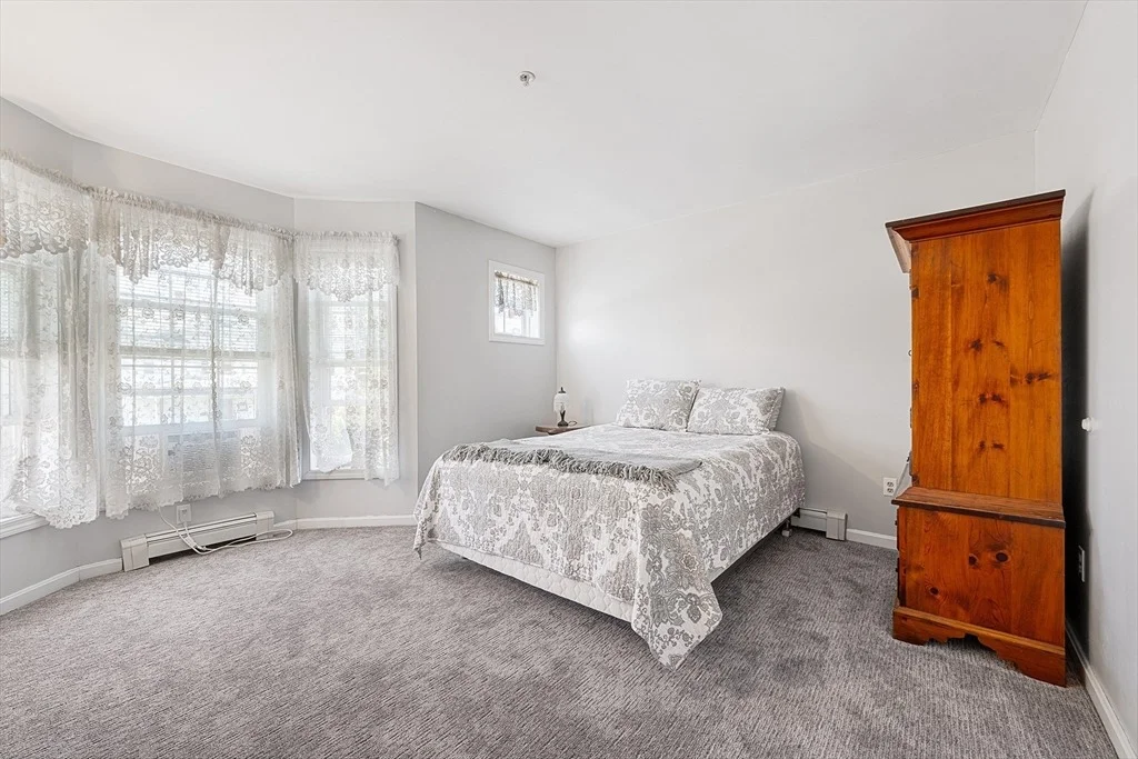 Photo of Unit F at 184 Hancock St