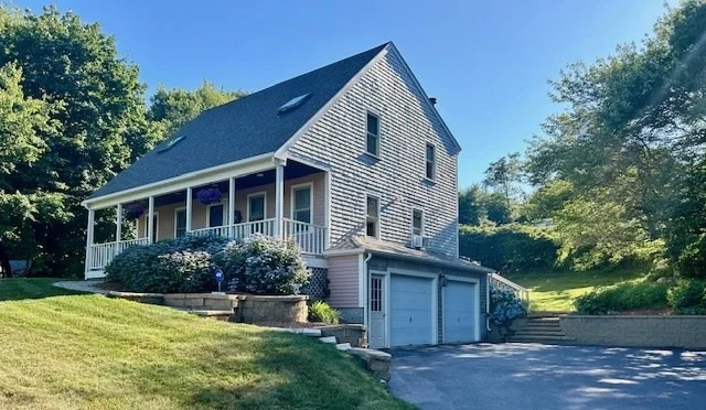 Photo of 965 Ferry Street