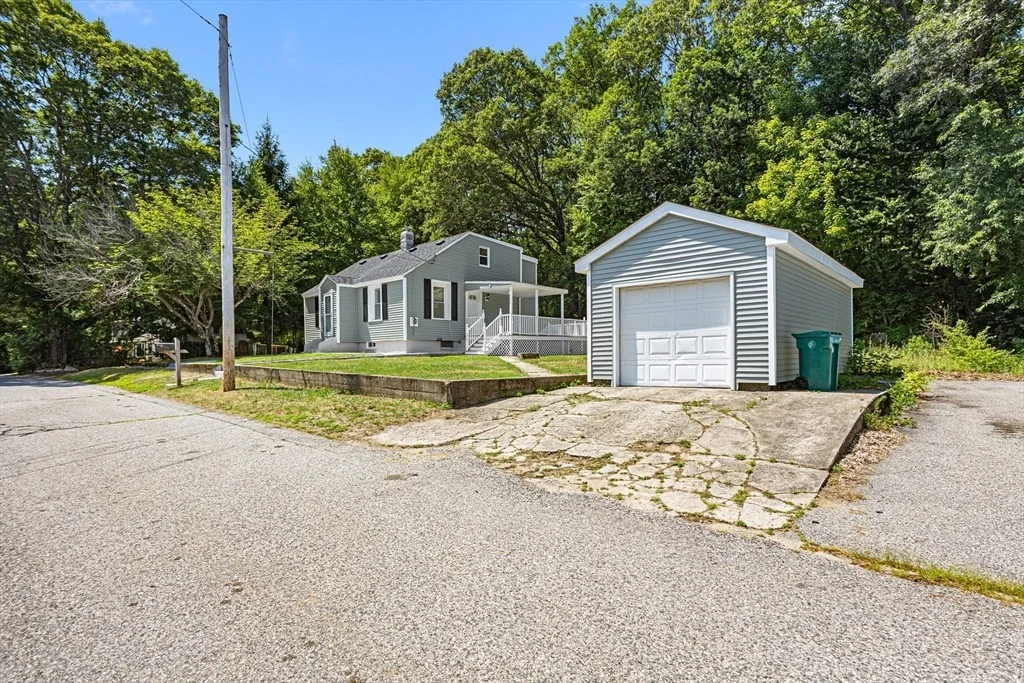 Photo of 679 Jillson