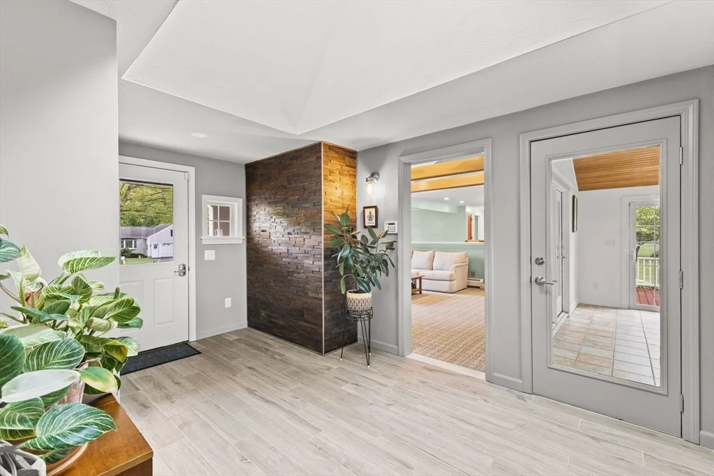 Photo of 80 Forest Dr