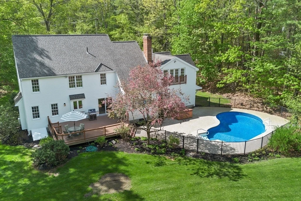 Photo of 825 Brockelman Rd