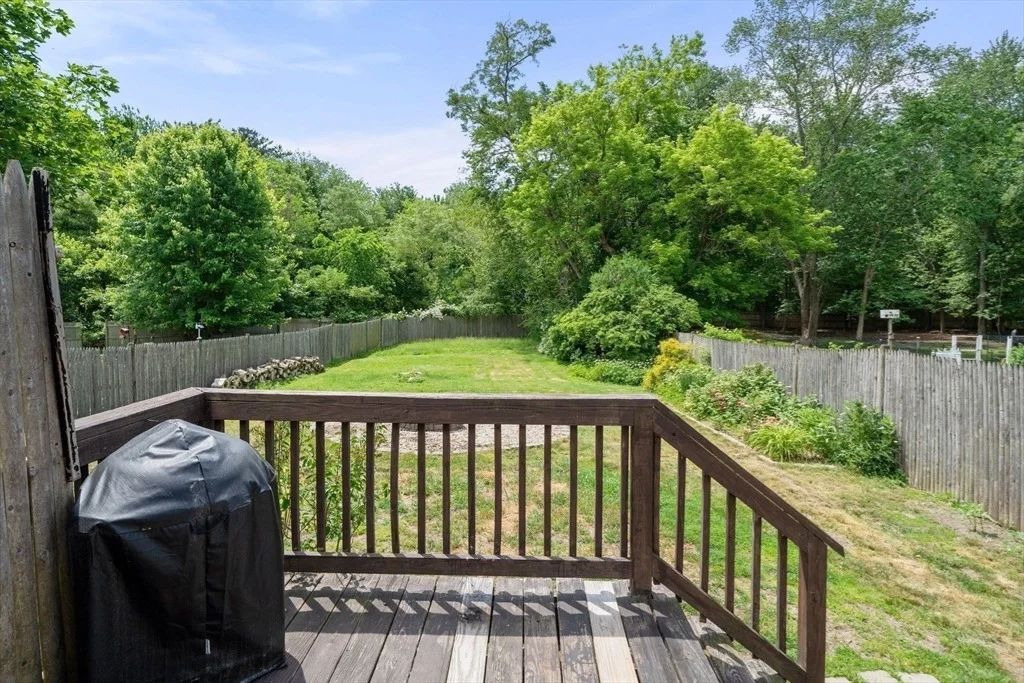 Photo of 9 Maple St