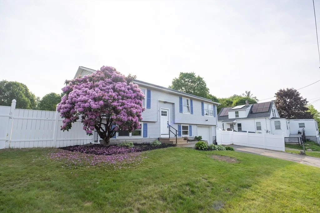 Photo of 67 Paris Ave