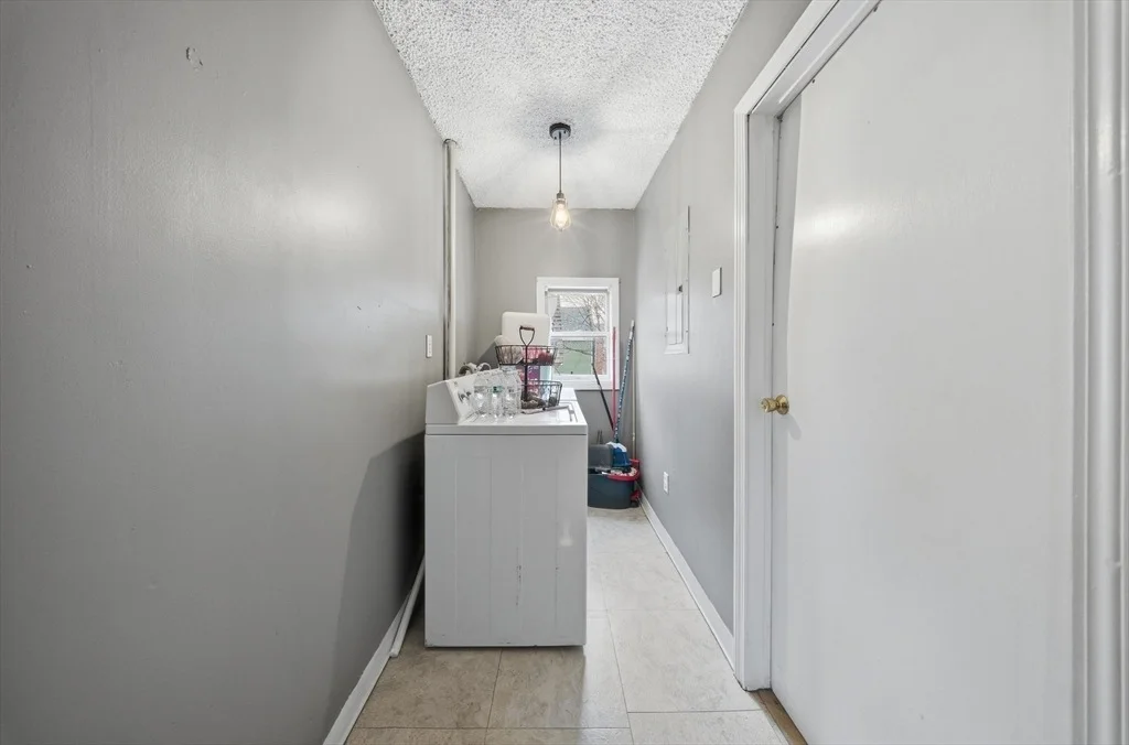 Photo of 70 Pleasant St