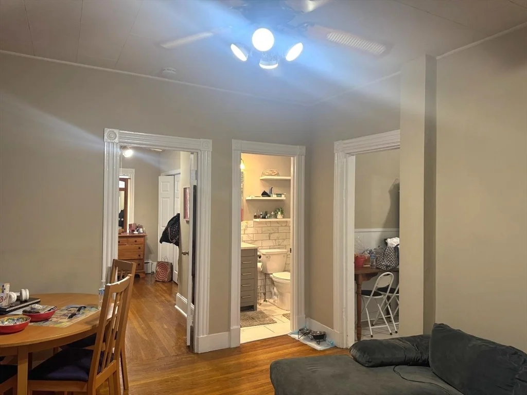 Photo of 98 Walnut St