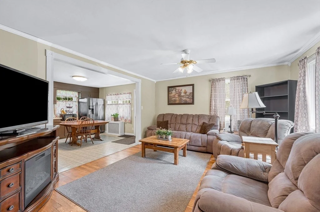 Photo of 231 Bouchard Ave