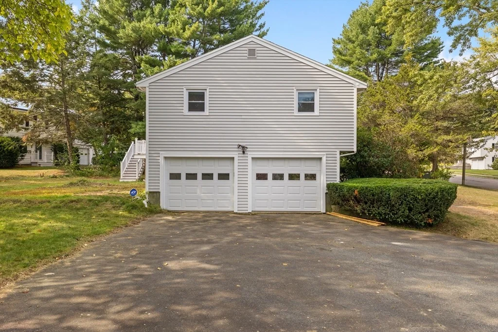 Photo of 5 Hampshire Dr