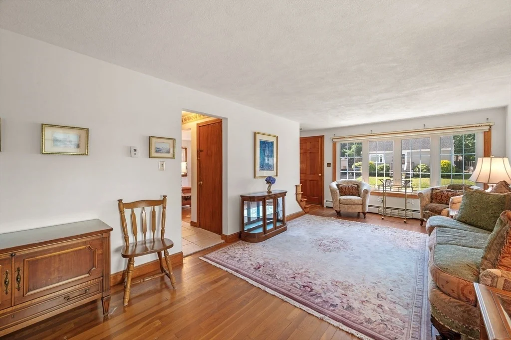 Photo of 25 Colonial Rd