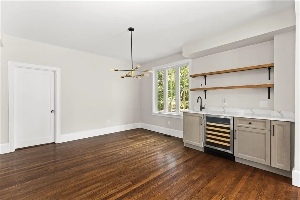 Photo of 8 Chilton Rd