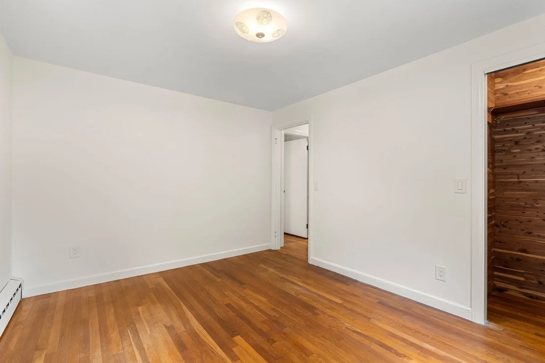 Photo of 369 Main St