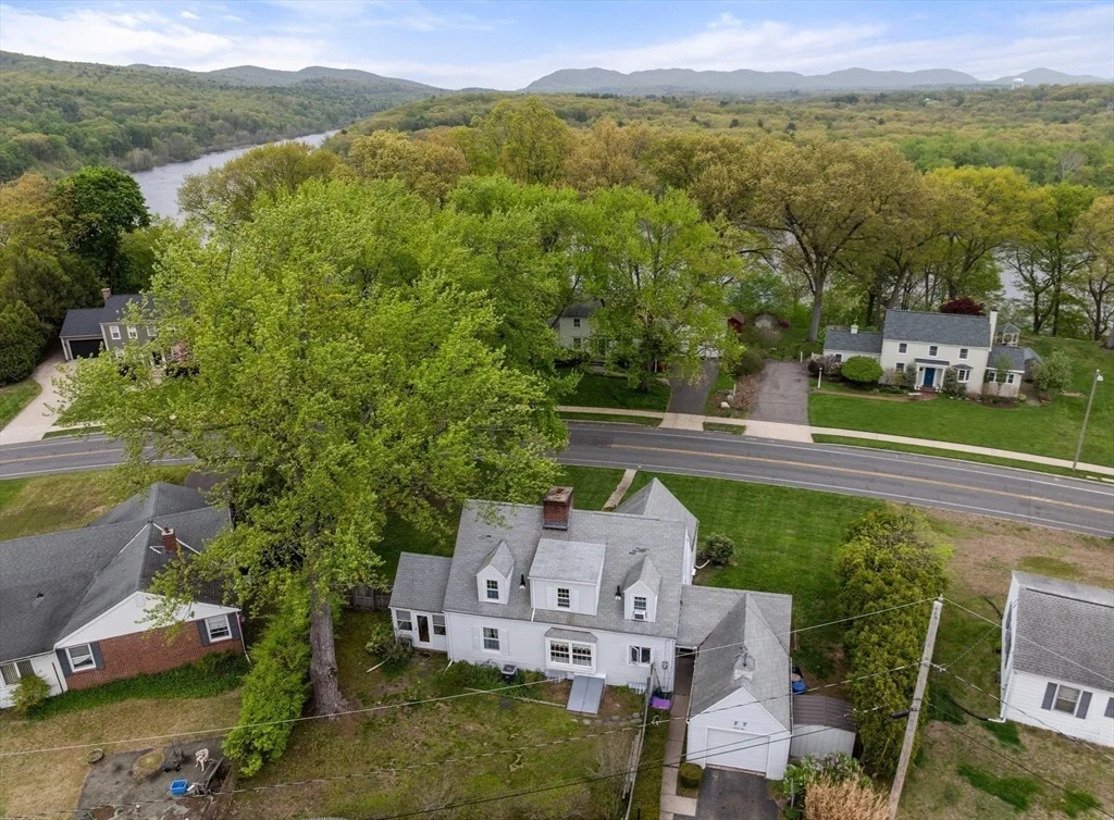 Photo of 39 Pleasant St