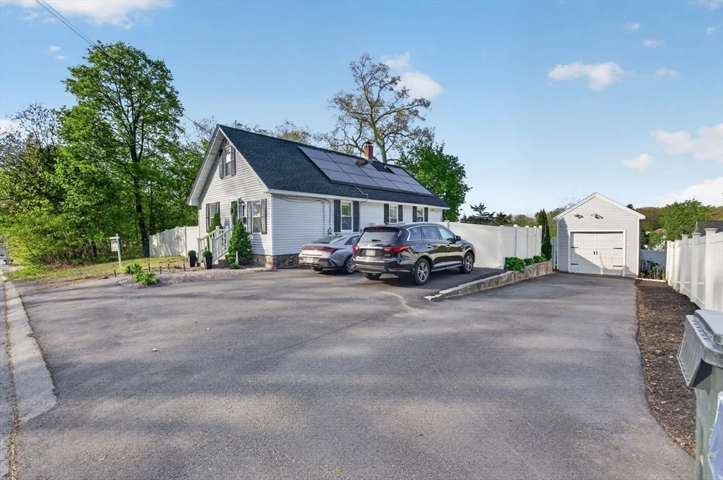 Photo of 423 Textile Ave