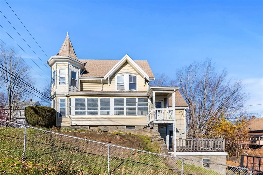 Photo of 16 Pleasant St