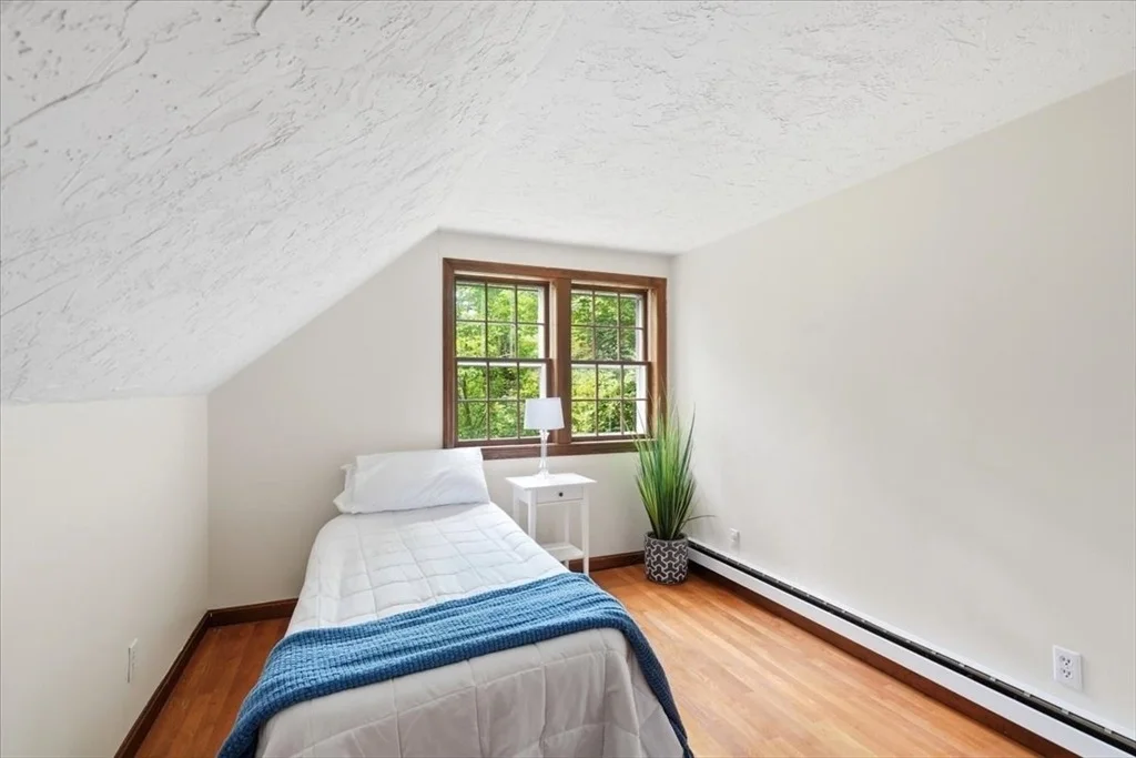 Photo of 200 Cushing St
