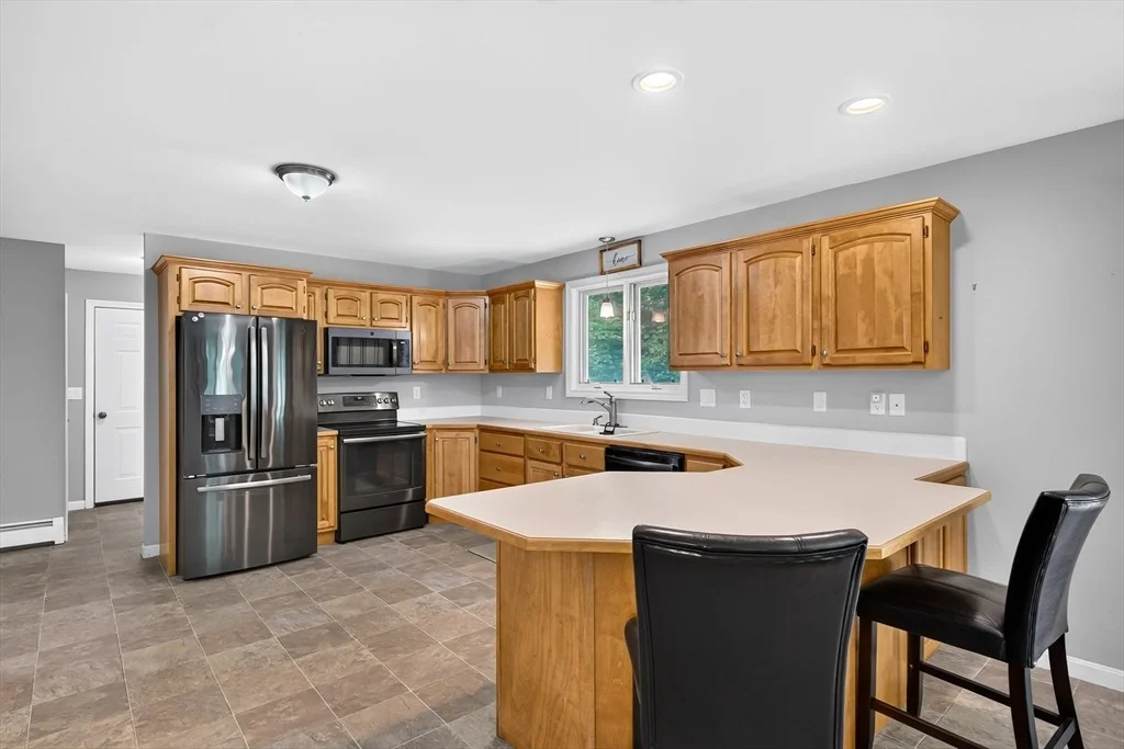 Photo of 170 Queen Lake Rd