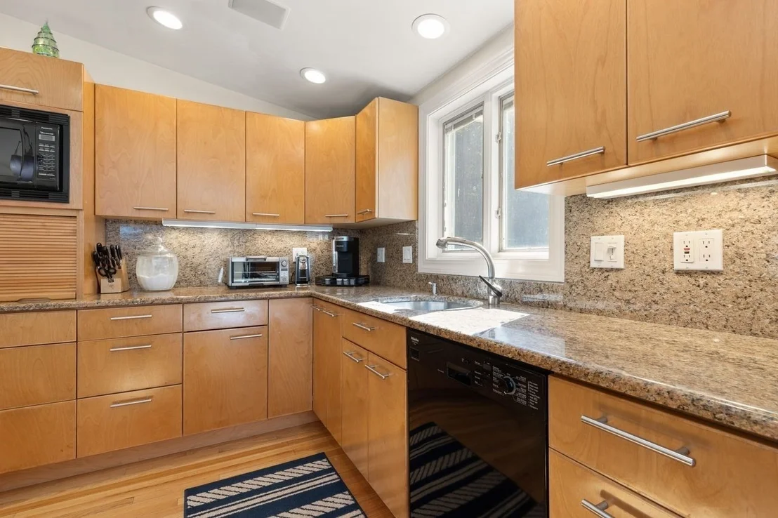 Photo of 16 Leonard Rd