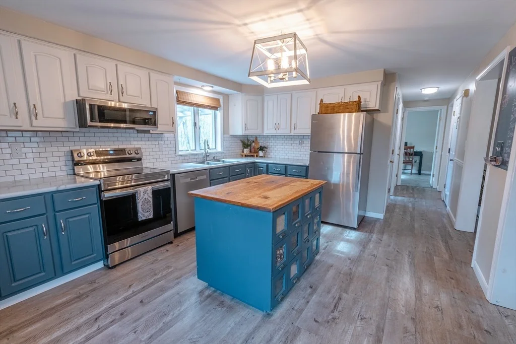 Photo of 49 Cranberry Meadow Rd