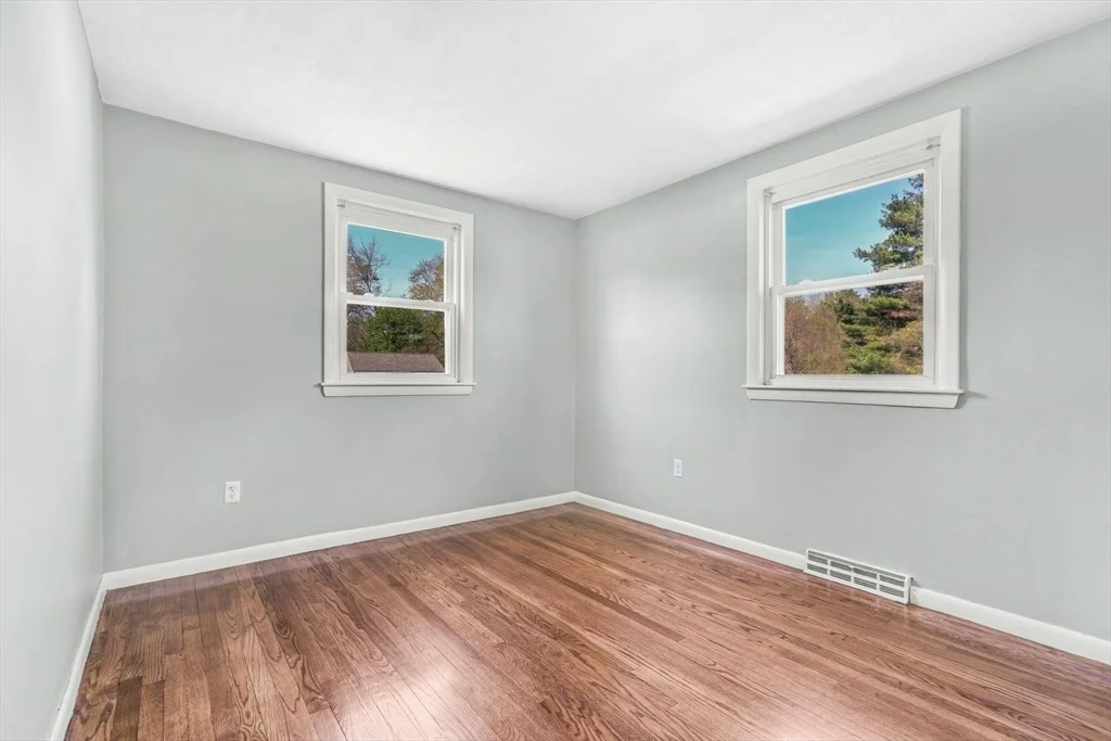 Photo of 3 Lee Circle