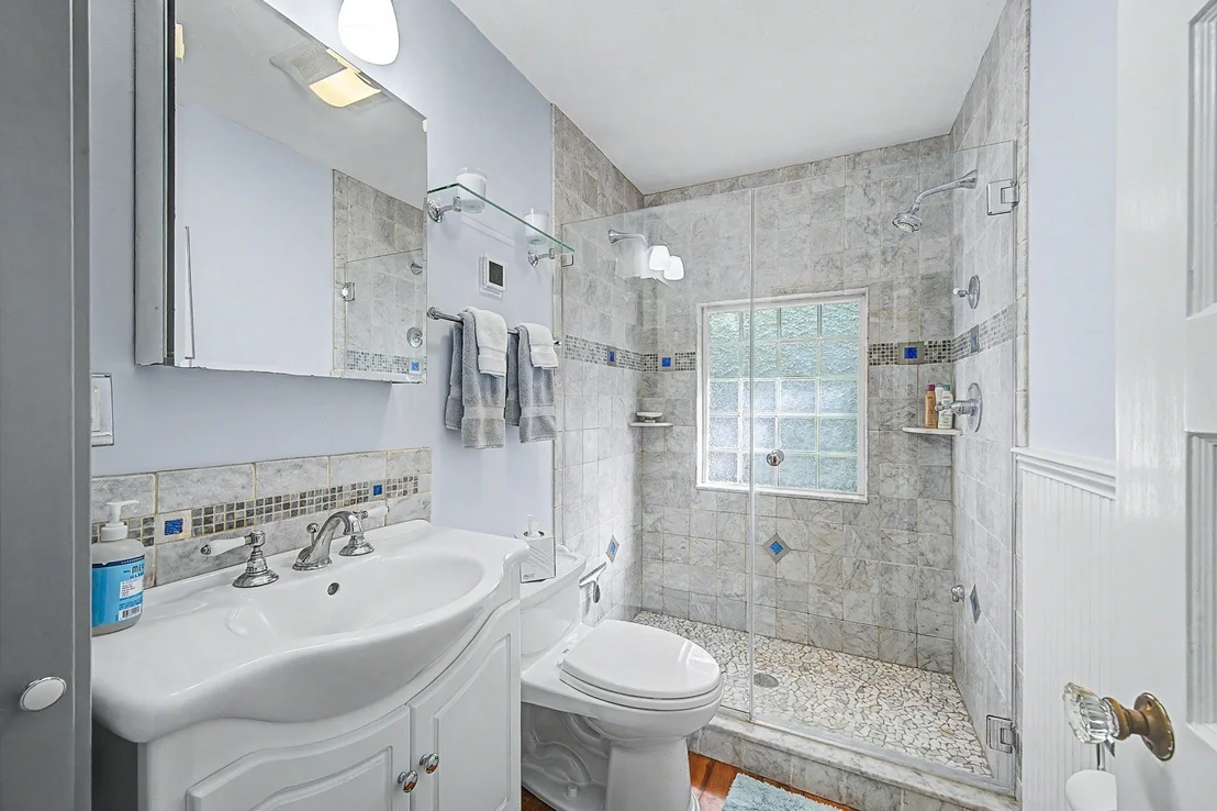 Photo of 40 Chestnut St