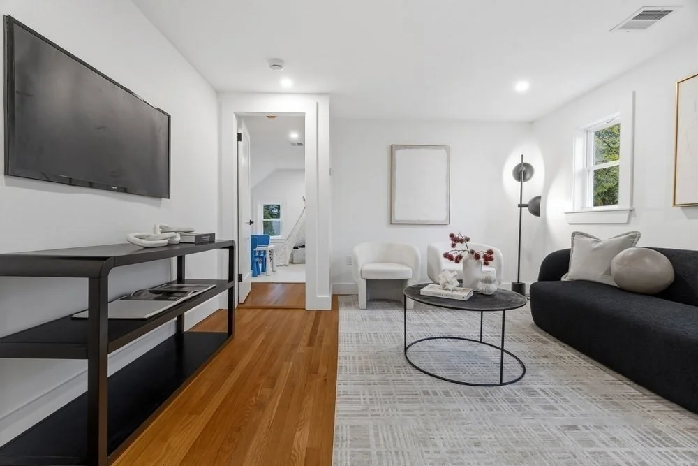 Photo of 1806 Beacon St