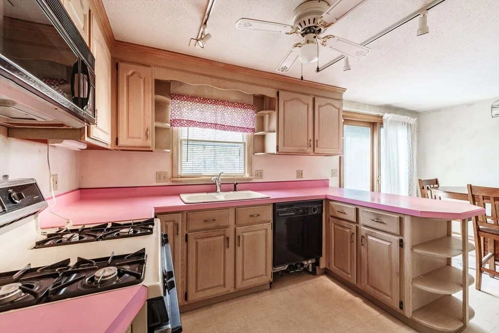 Photo of 183 Brookside Cir