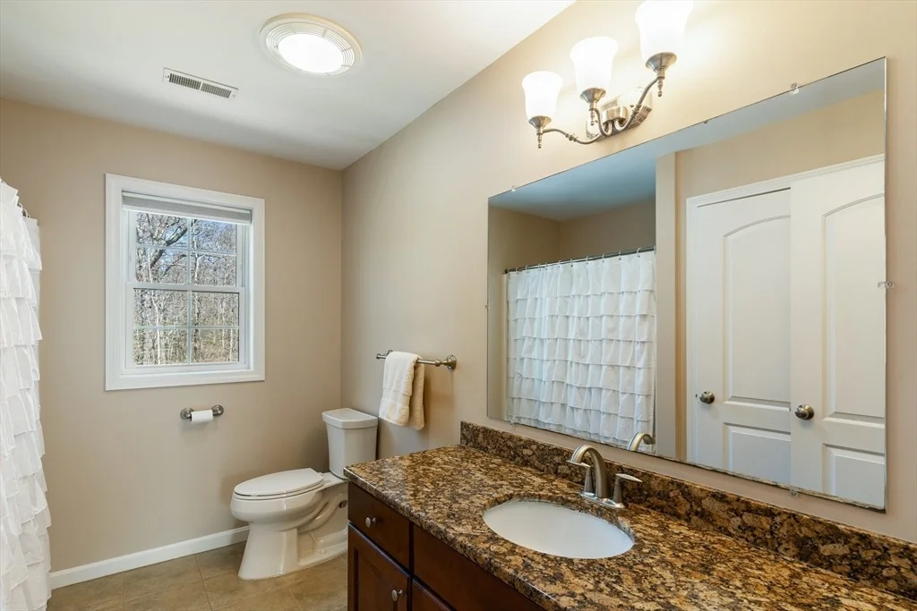 Photo of 368 Cottrell Rd