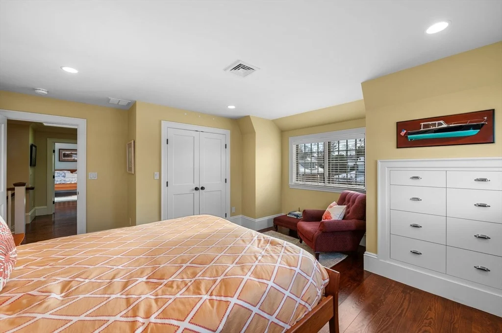 Photo of 4 Gallison Avenue
