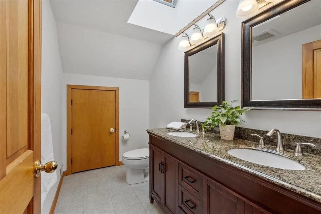 Photo of 6 Baywoods Dr