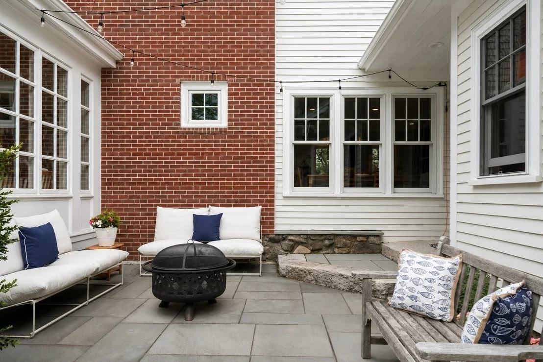 Photo of 1172 Lowell Rd
