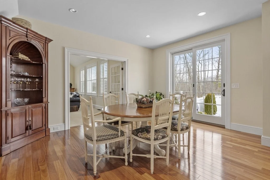 Photo of 64 Old Stone Cir