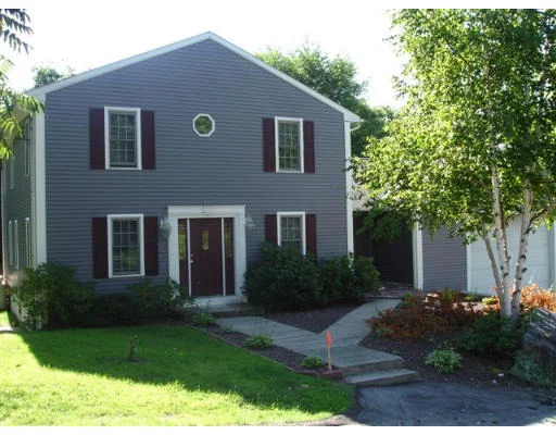 Photo of 15 Balis Ave