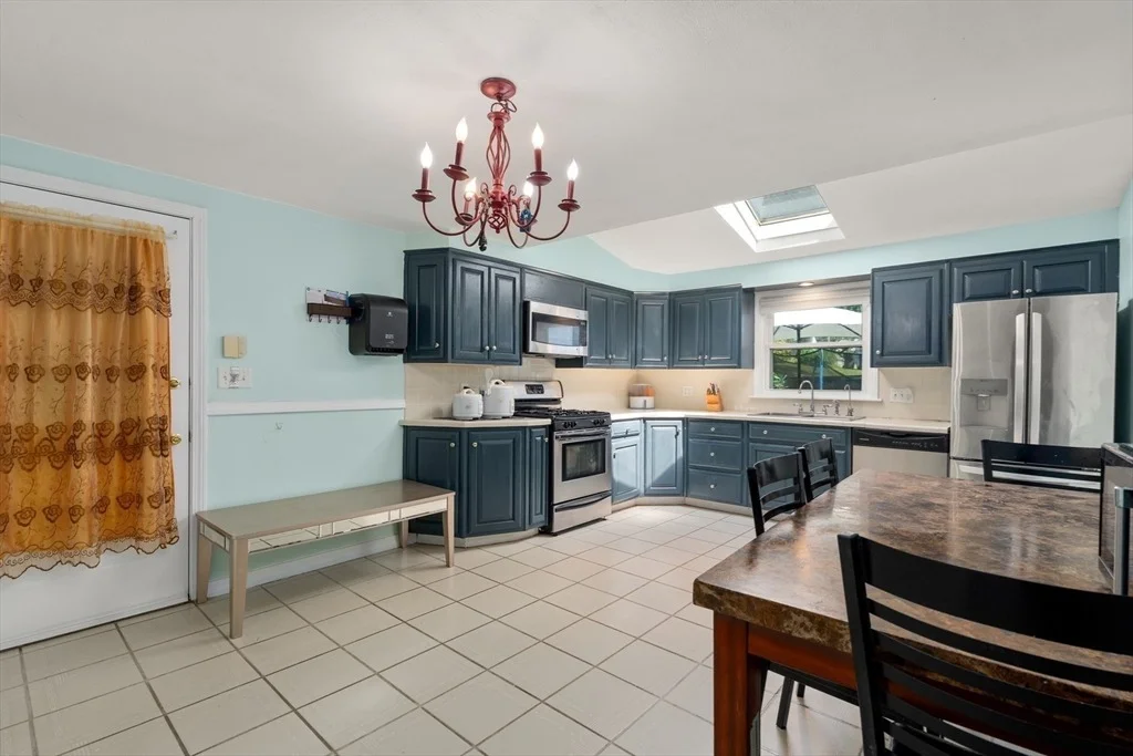 Photo of 423 Tiffany St