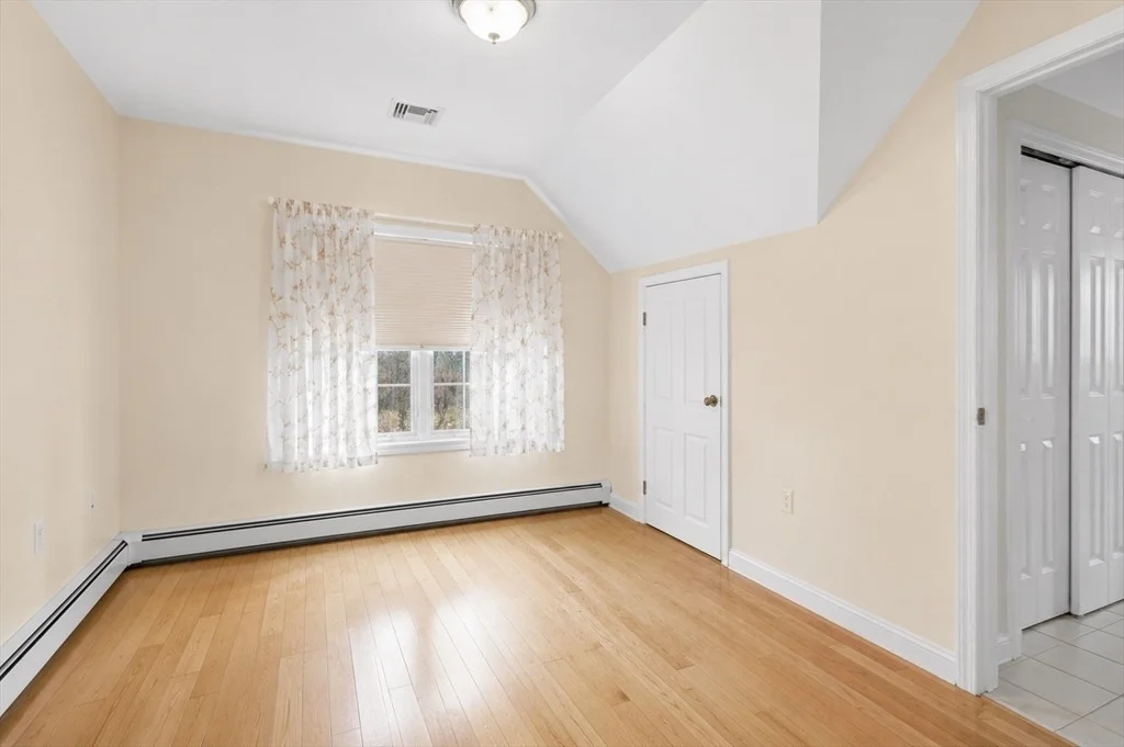 Photo of 226 Tower Hill Rd