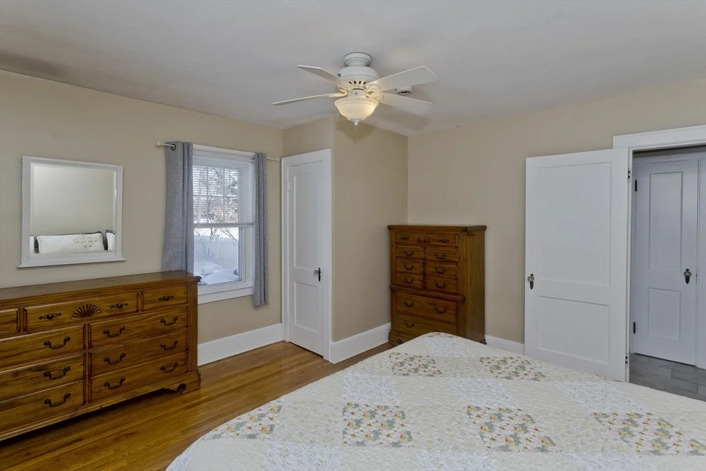 Photo of 85 Edgewater Rd