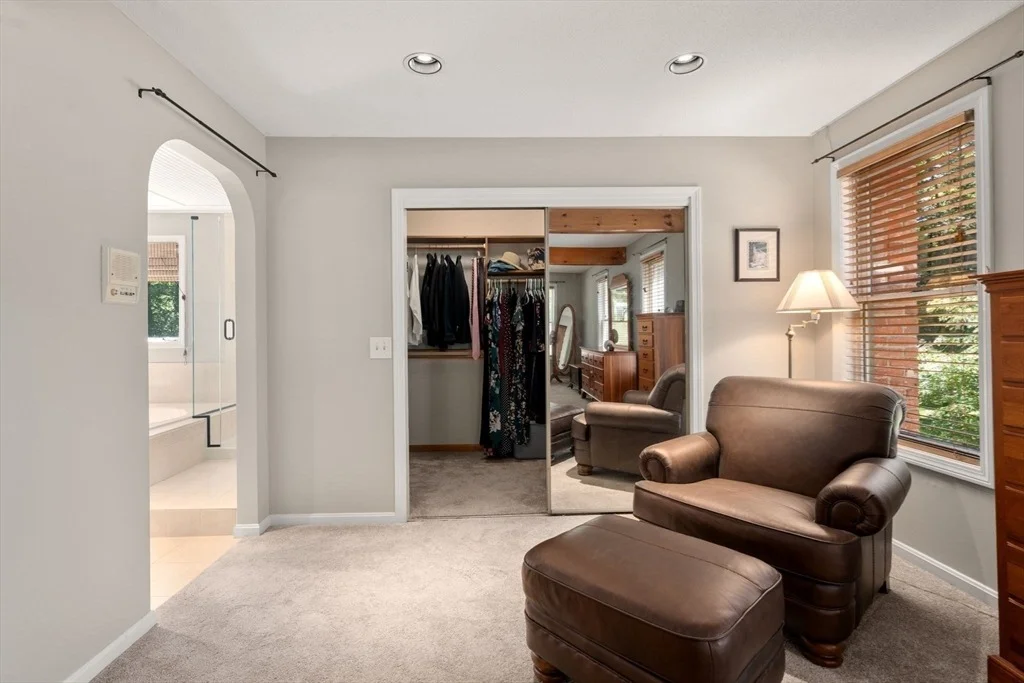 Photo of 180 Loomis Ridge