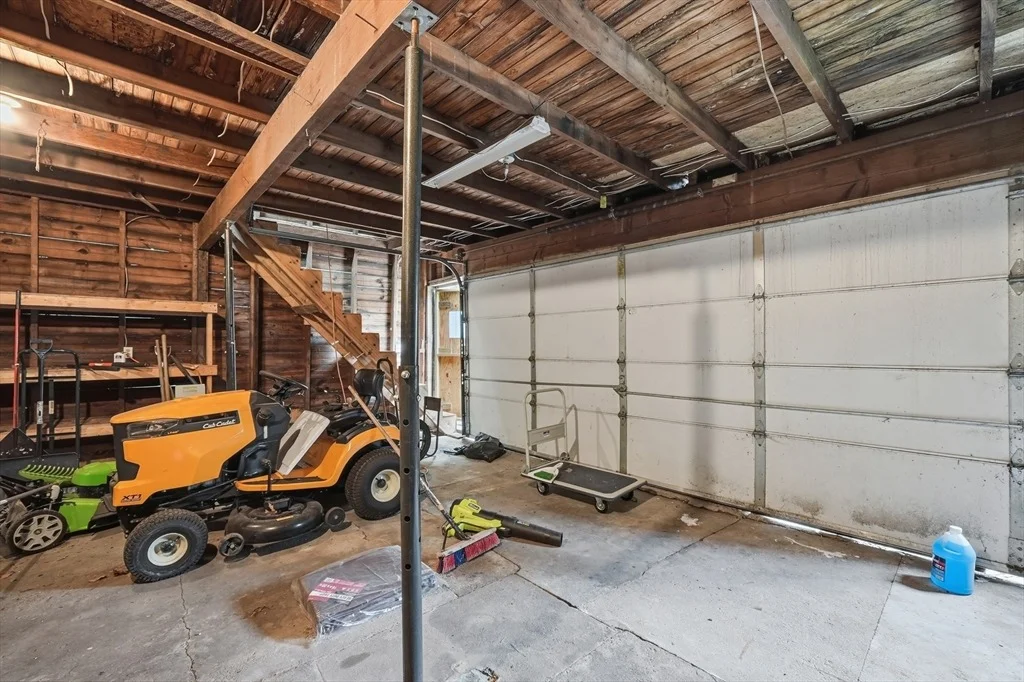 Photo of 587 Main St