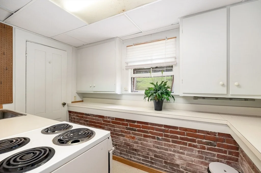 Photo of 32 Blynman Avenue