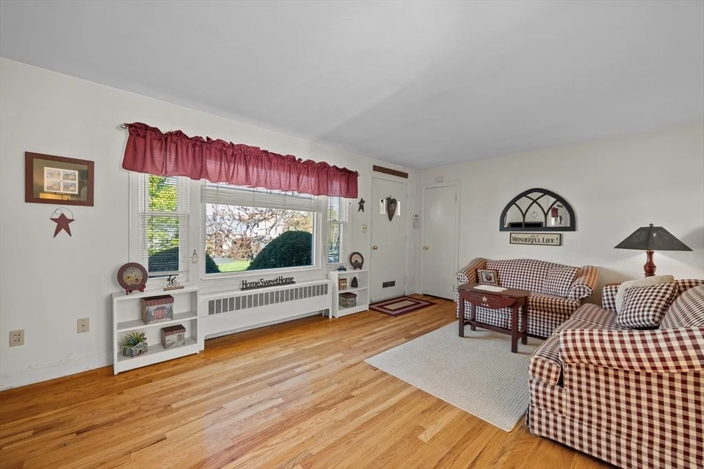 Photo of 16 Thornton Rd