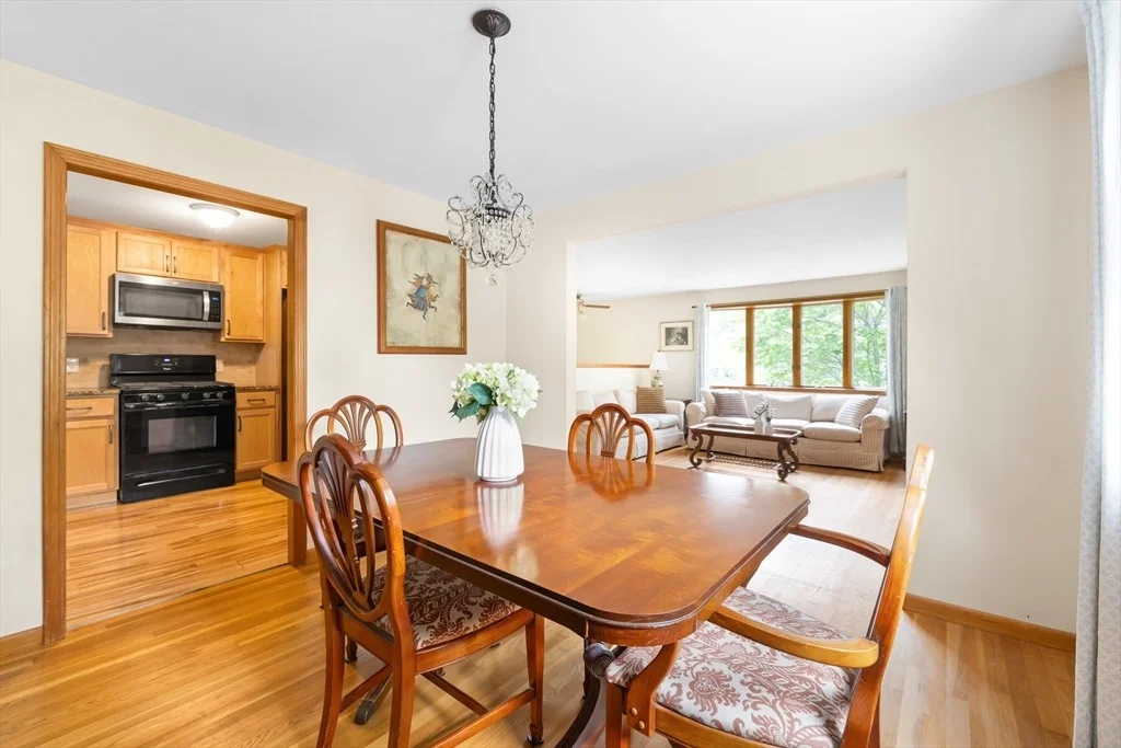 Photo of 31 Robert Rd