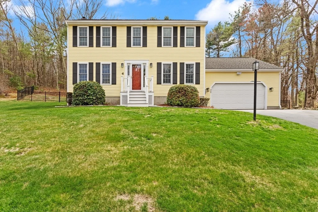 Photo of 4 Ledgewood Dr