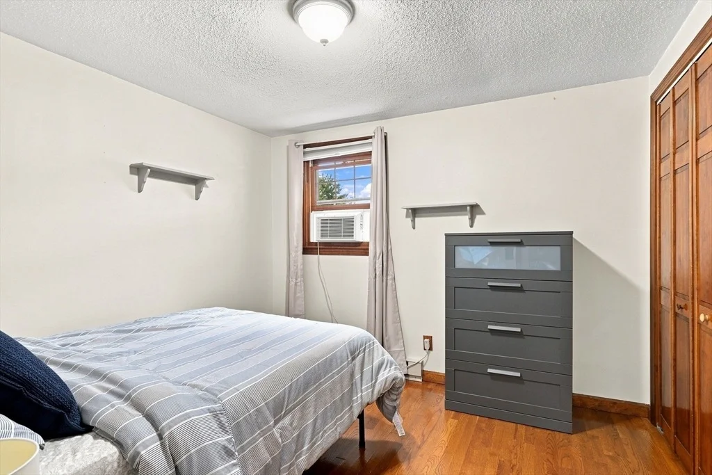 Photo of 367 Steiger Dr