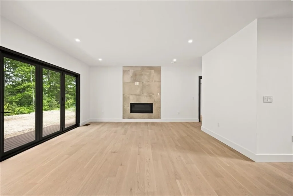 Photo of 30 Starr Ln