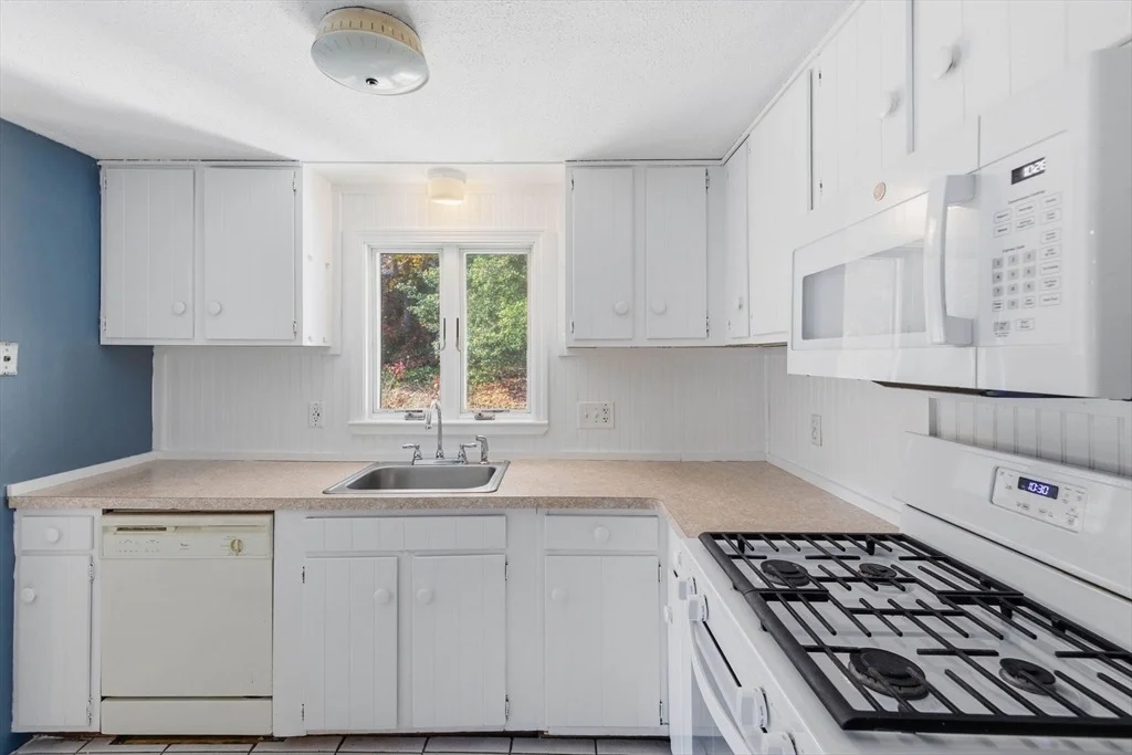 Photo of 544 Cotuit Rd