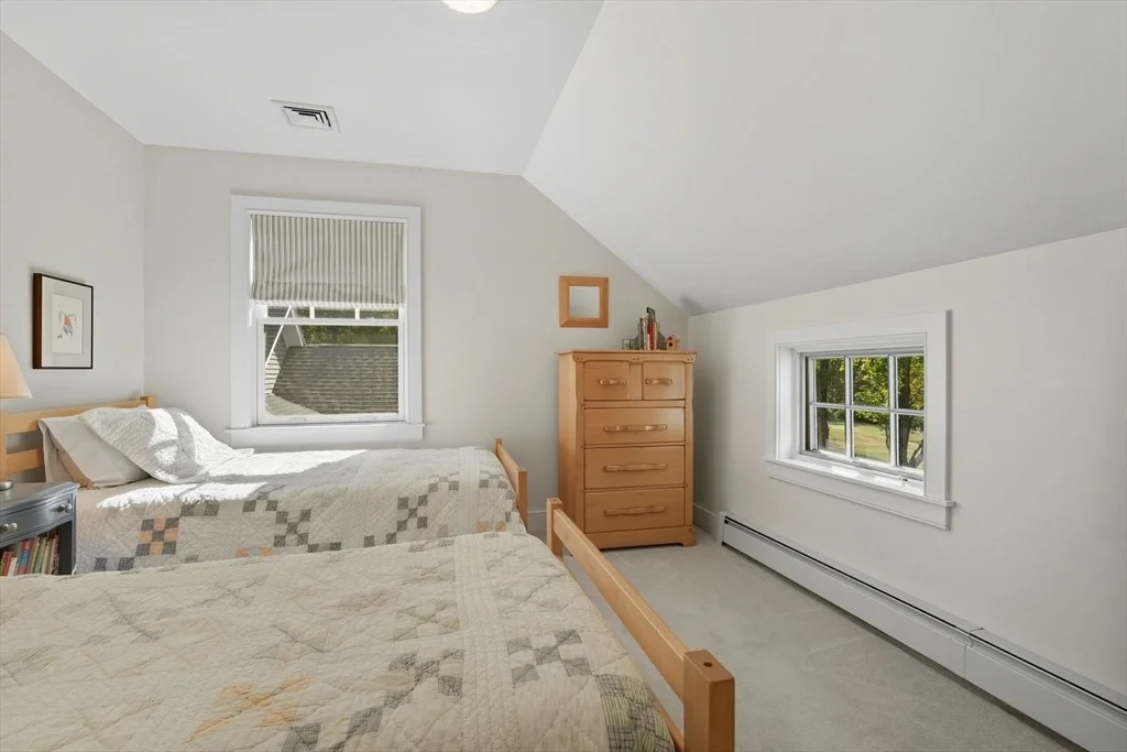 Photo of 901 Roaring Brook Road