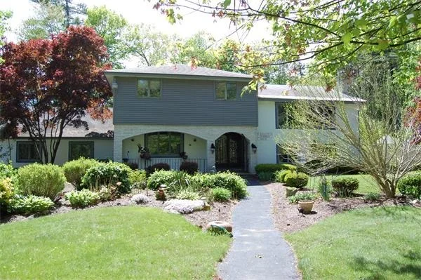 Photo of 1 Pinewood Drive