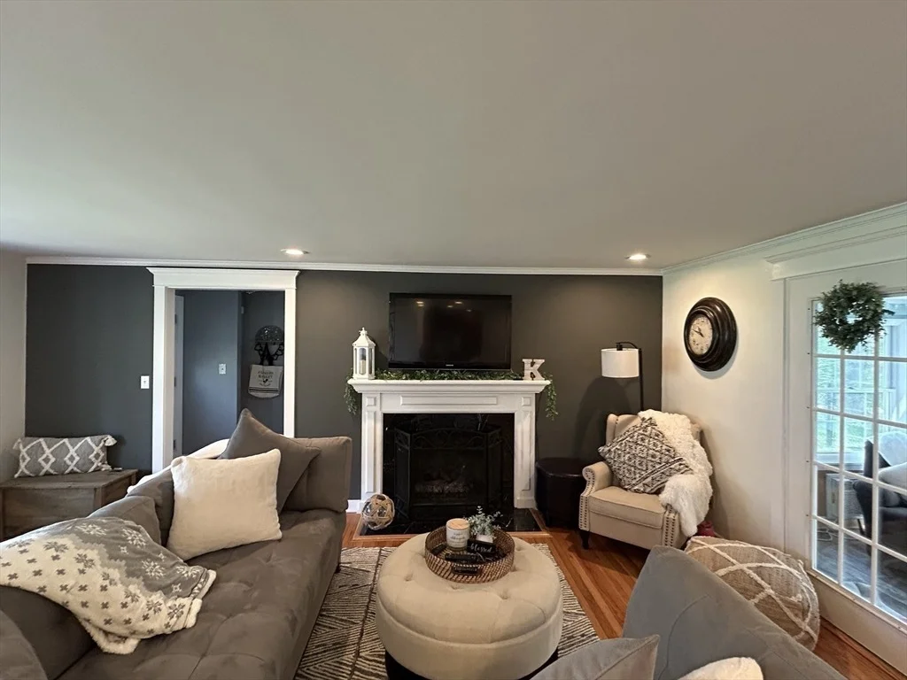 Photo of 4 Oakridge Drive