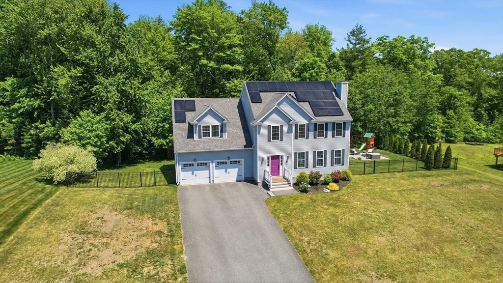 Photo of 37 Hemlock Dr