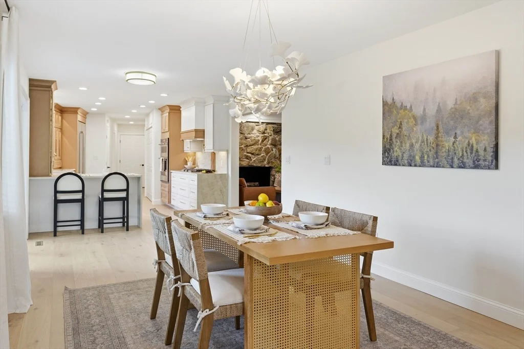 Photo of 93 Jonquil