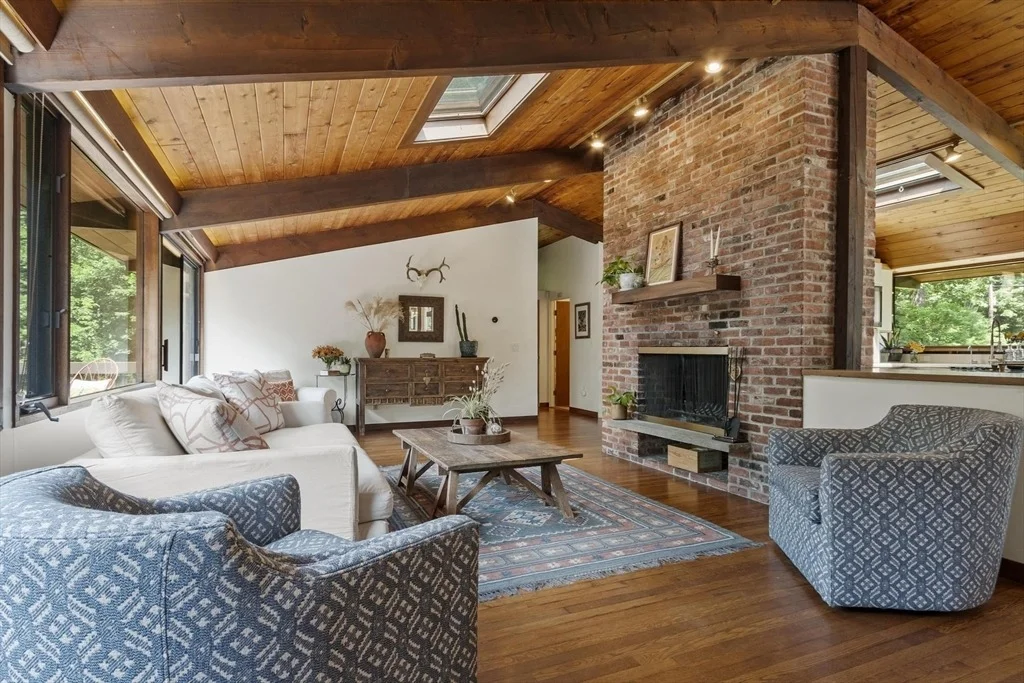 Photo of 64 Woodside Rd